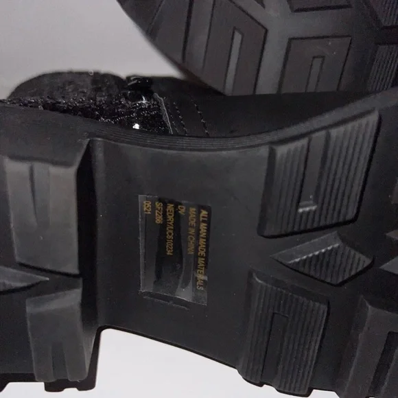 Ladies Sz 5 DV Brand Adorable Black Booties With Sequin Back Girls Sz 3 boots - Picture 6 of 9